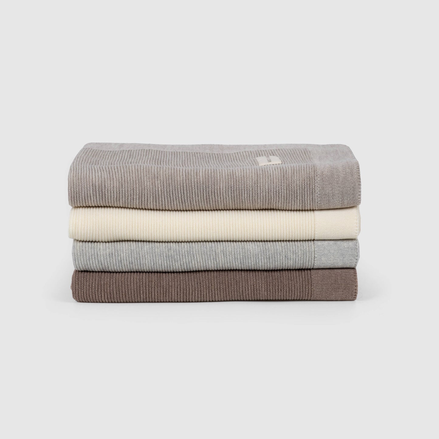 Wiegdeken - Knitted 100% Merinowol: Taupe 🫧